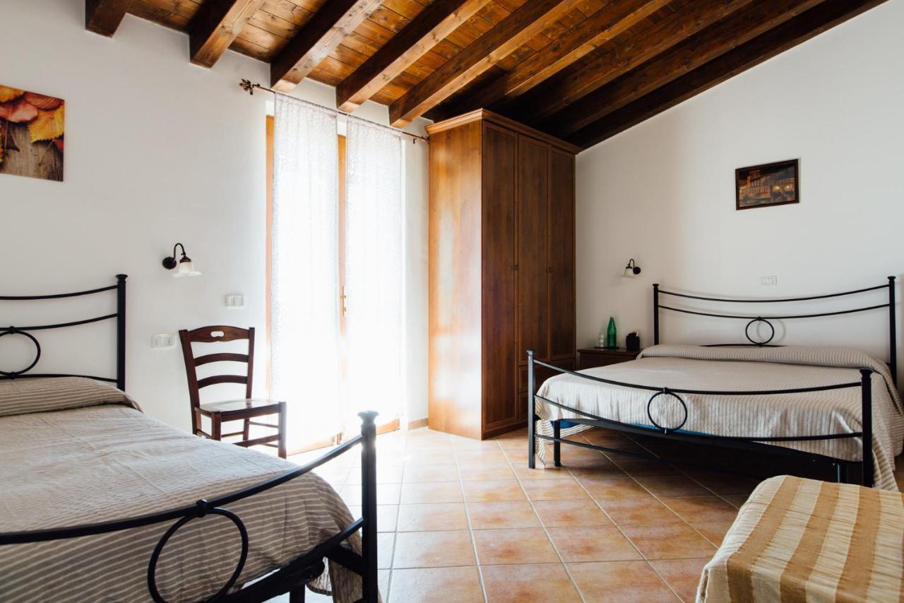 Agriturismo La Sorgente Фонтебланда Екстер'єр фото