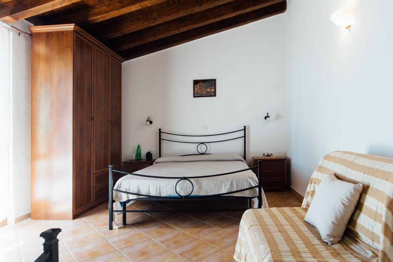 Agriturismo La Sorgente Фонтебланда Екстер'єр фото
