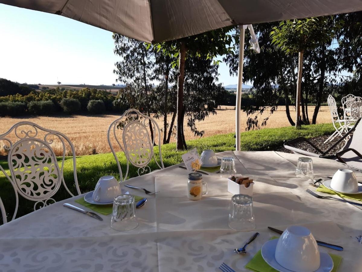 Agriturismo La Sorgente Фонтебланда Екстер'єр фото