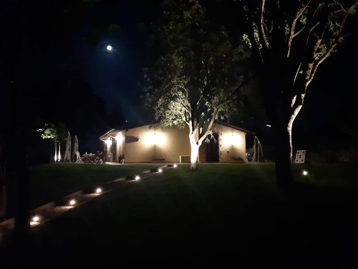 Agriturismo La Sorgente Фонтебланда Екстер'єр фото
