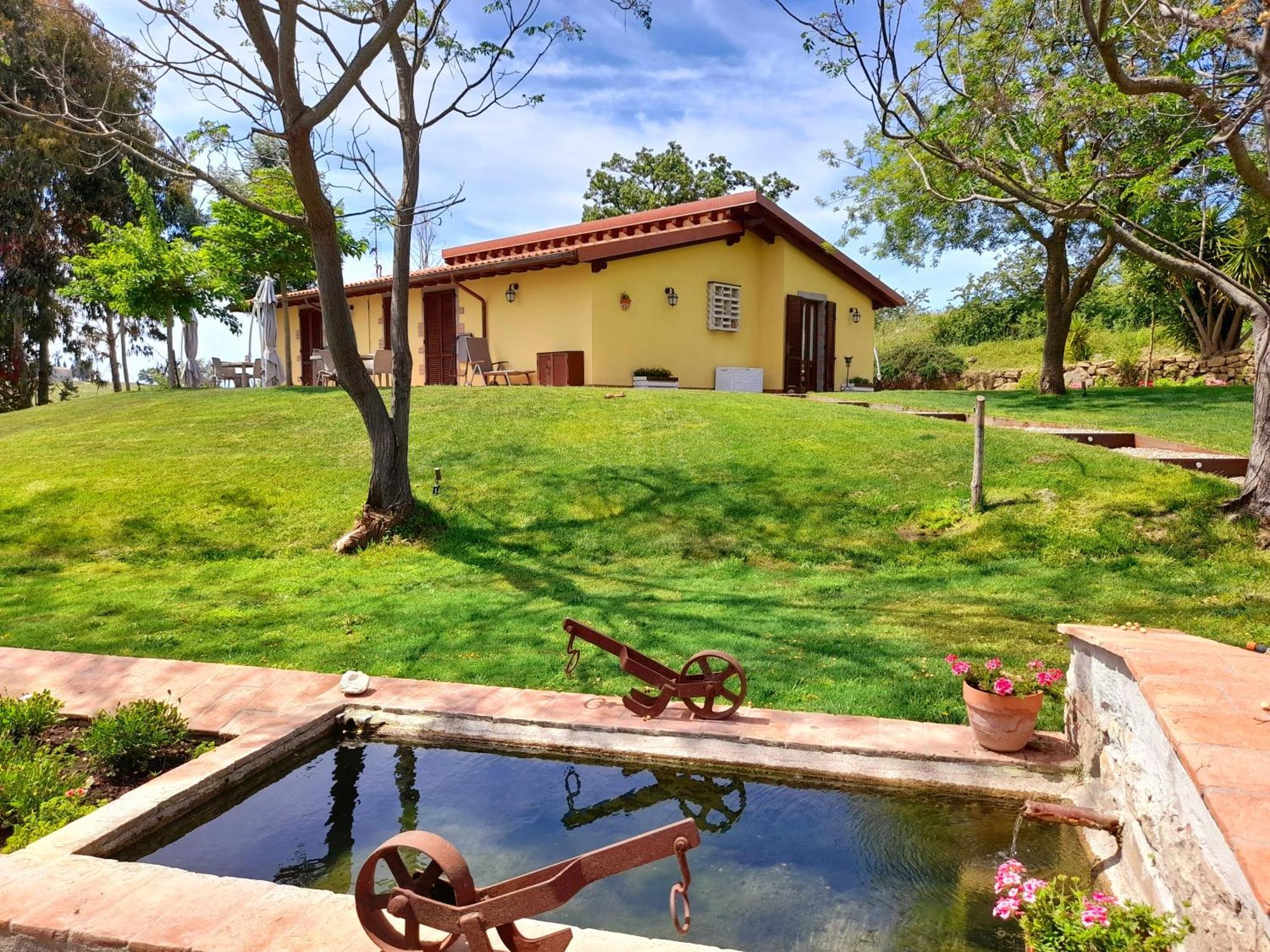 Agriturismo La Sorgente Фонтебланда Екстер'єр фото